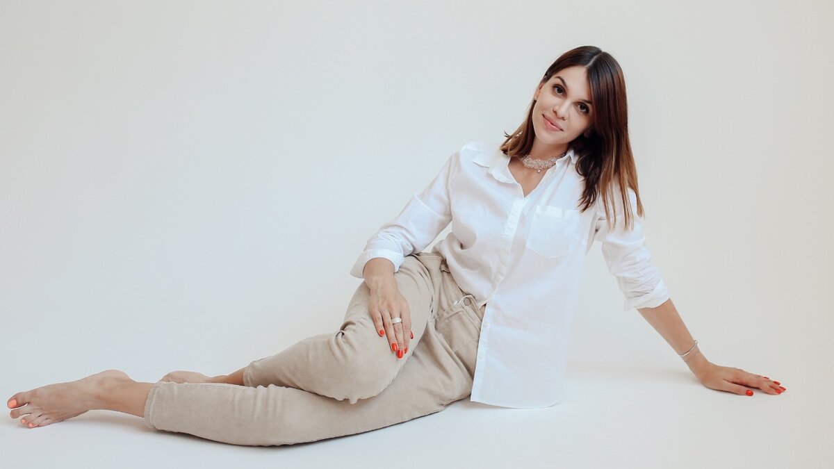 Строгая рубашка - универсальная вещь в гардеробе, которая привлекает мужчин