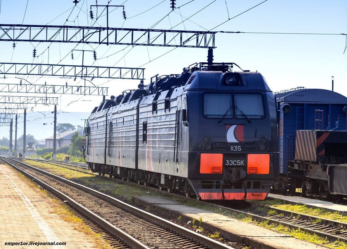 Электровоз 3ЭС5К-1135, станция Крымская