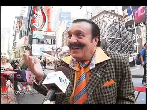 Цитаты про небоскребы. Фотосессия на фоне высоких зданий. Фотомодель москва сити. Девушка гигант. Фотосессия в городе.