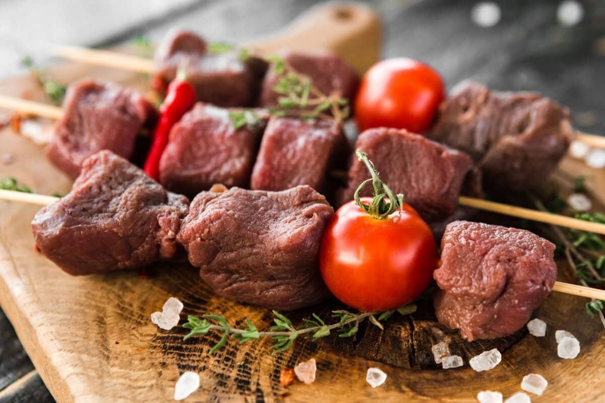 ШАШЛЫК ПО-КАРСКИ ИЗ БАРАНИНЫ НА МАНГАЛЕ