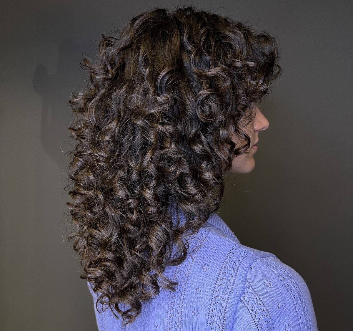 Не все мечтают о радикально коротких стрижках. Частый запрос клиентов - сохранить длину.