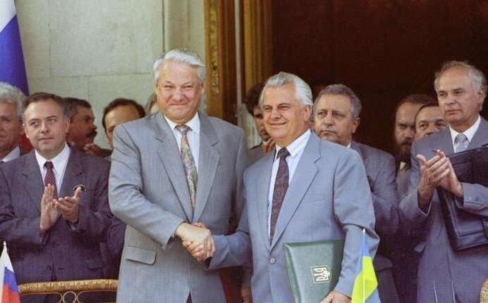 Пока еще дружба между народами