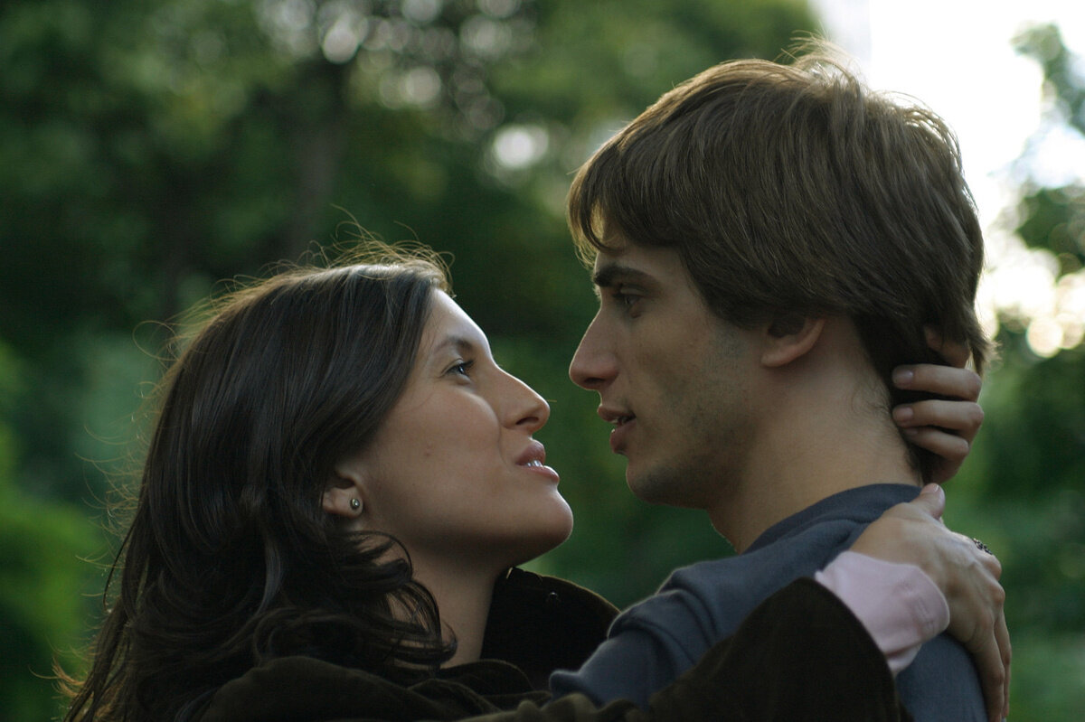 Кадры из фильма "Не смотри вниз"