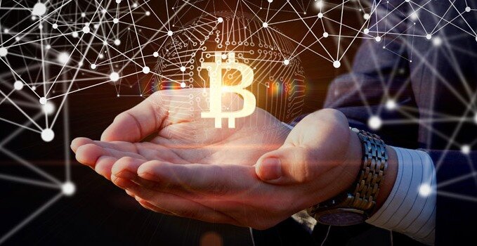 Люди ищут спасение  в Криптовалюте