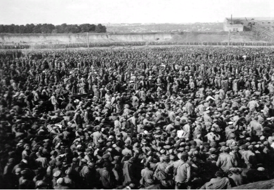 Советские военнопленные 1942. Где находятся пленные. Лагерь дулаг 184 в вязьме. Где находятся пленные. Шталаг viii e (308).