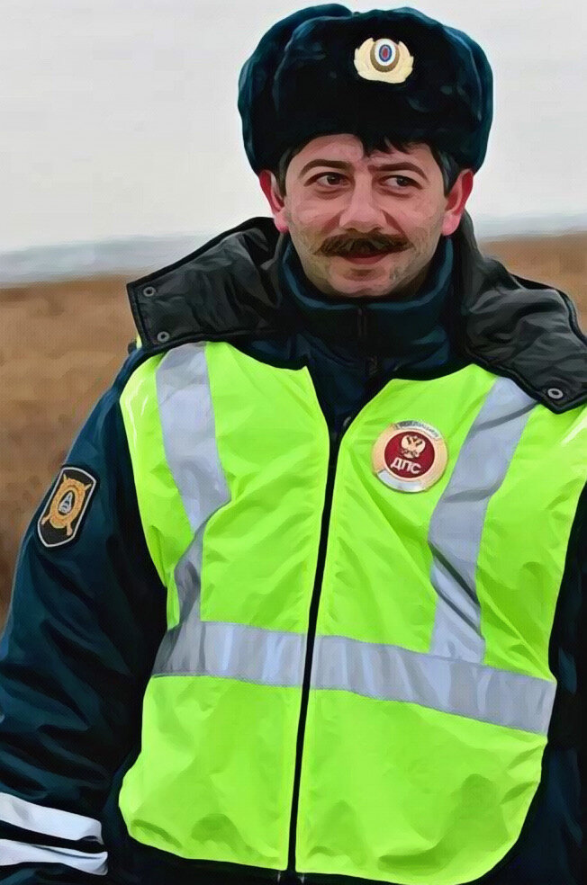 Михаил Галустян в образе сотрудника ДПС.