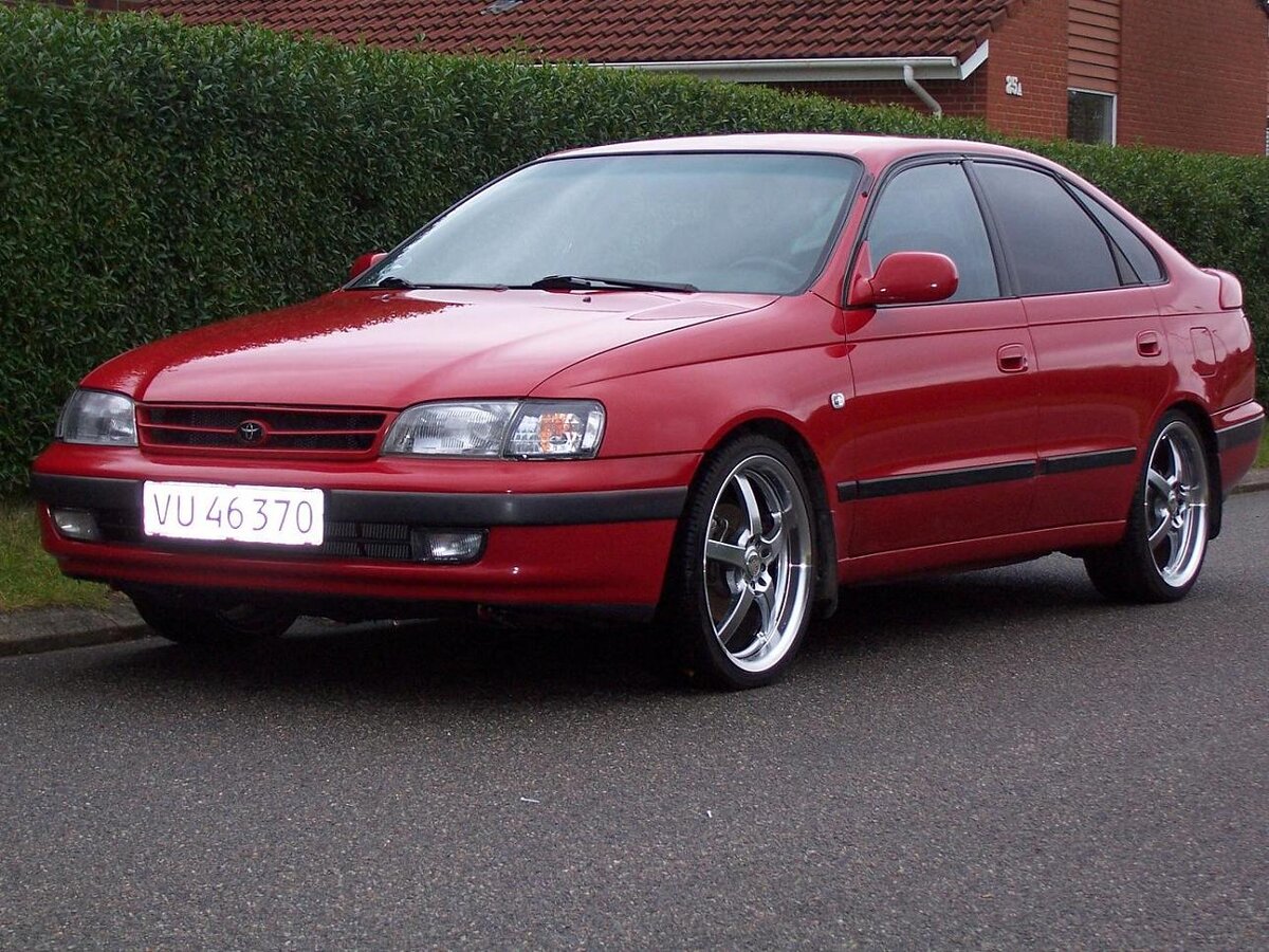 Toyota carina e фото