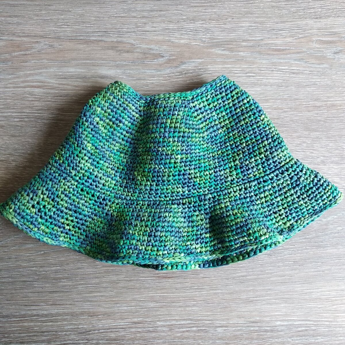 Панамка для дочки с отверстием наверху