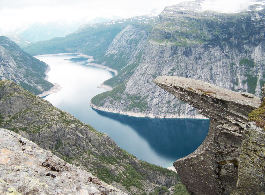 Trolltunga hello Internet