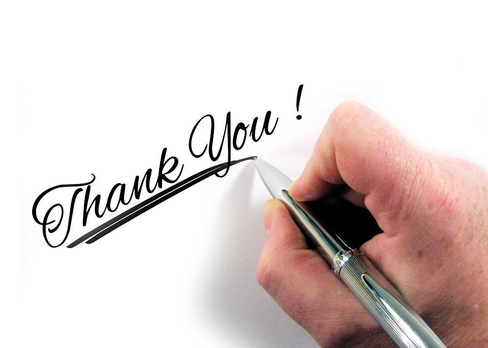 https://cdn.pixabay.com/photo/2013/12/10/07/26/hand-226358_960_720.jpg