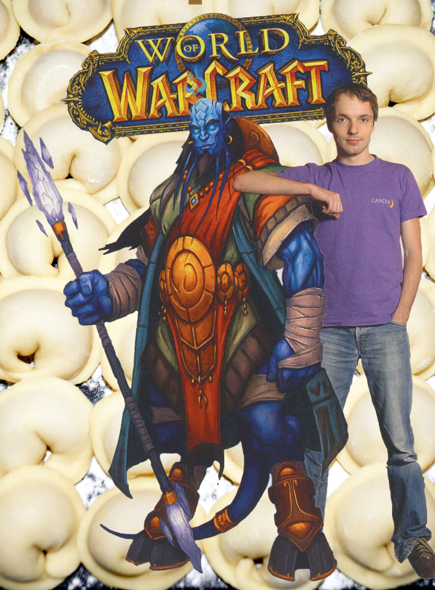 Кирилл Алехин, с пельменями и персонажем выдуманной расы Дреней 