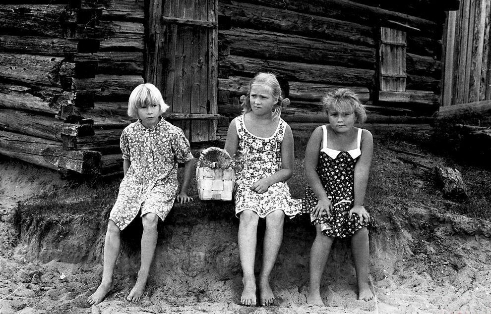 Я помню одно: ребята были дружными, горой друг за друга. Как потом-то очерствели их сердца?