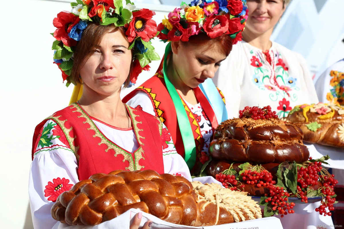 Встреча гостей с пирогами