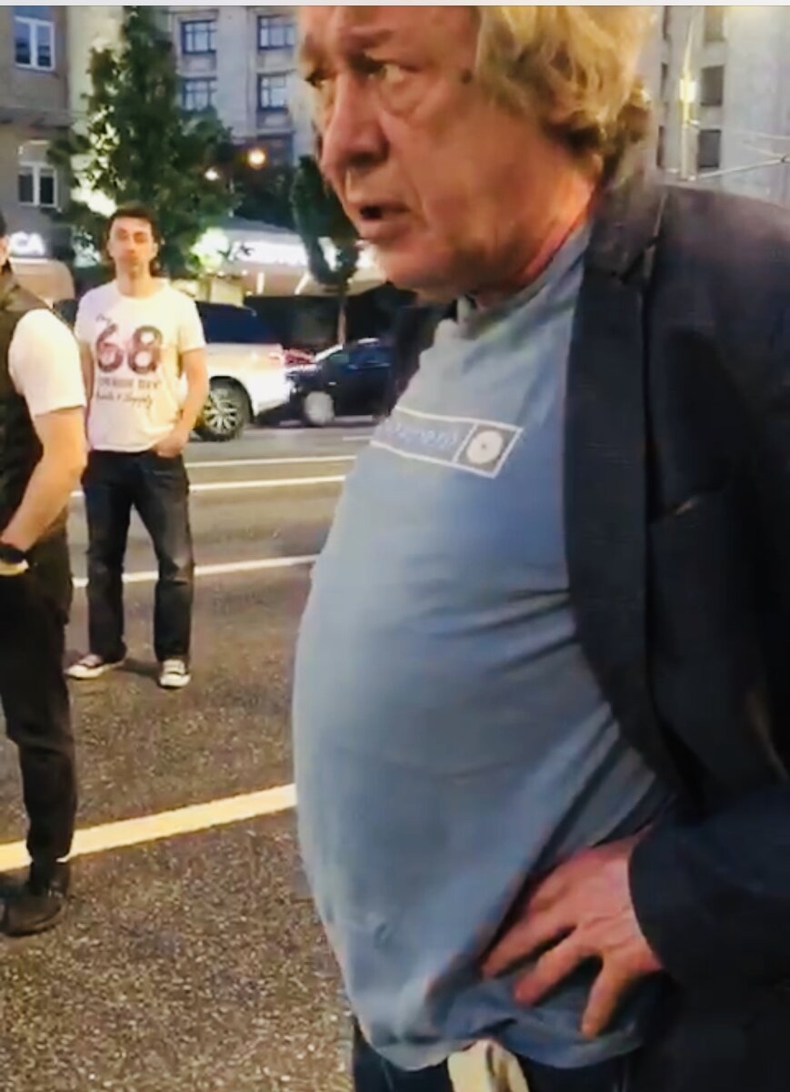 Ефремов: "Точно никто не умер?"