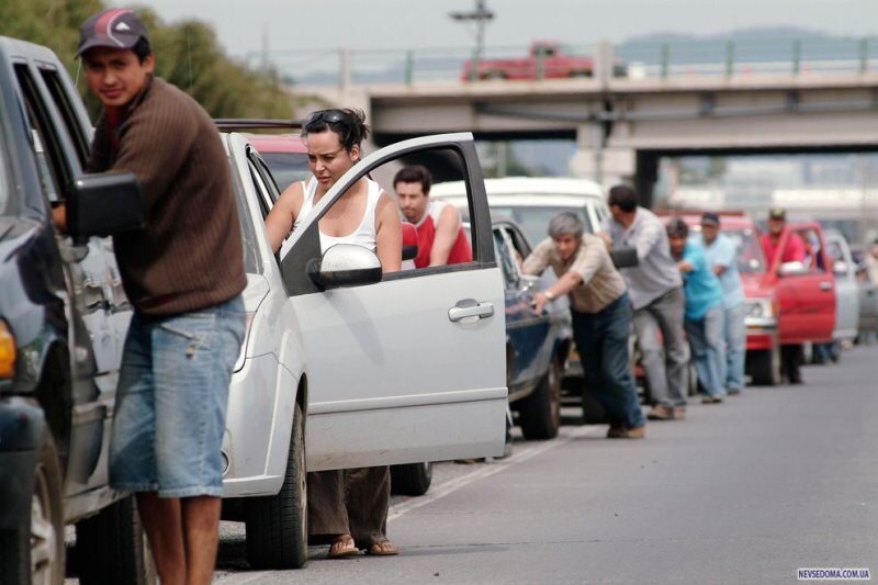 Так выглядит дефицит топлива. Фото: nevsedoma.com.ua.