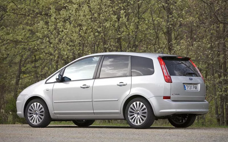 Ford C-MAX. Фотография взята на сервисе Яндекс Картинки 