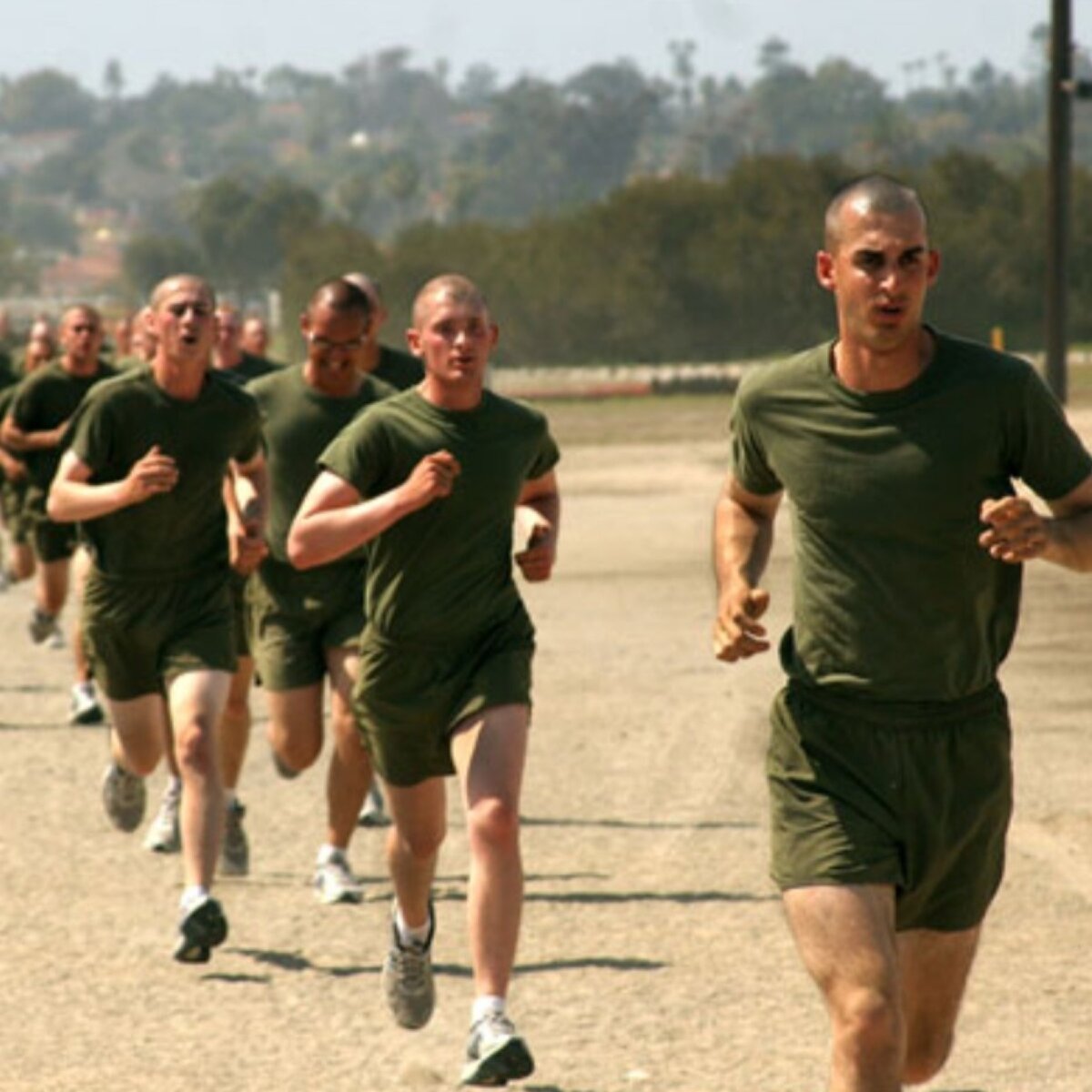 Чем солдаты занимаются на выходных?