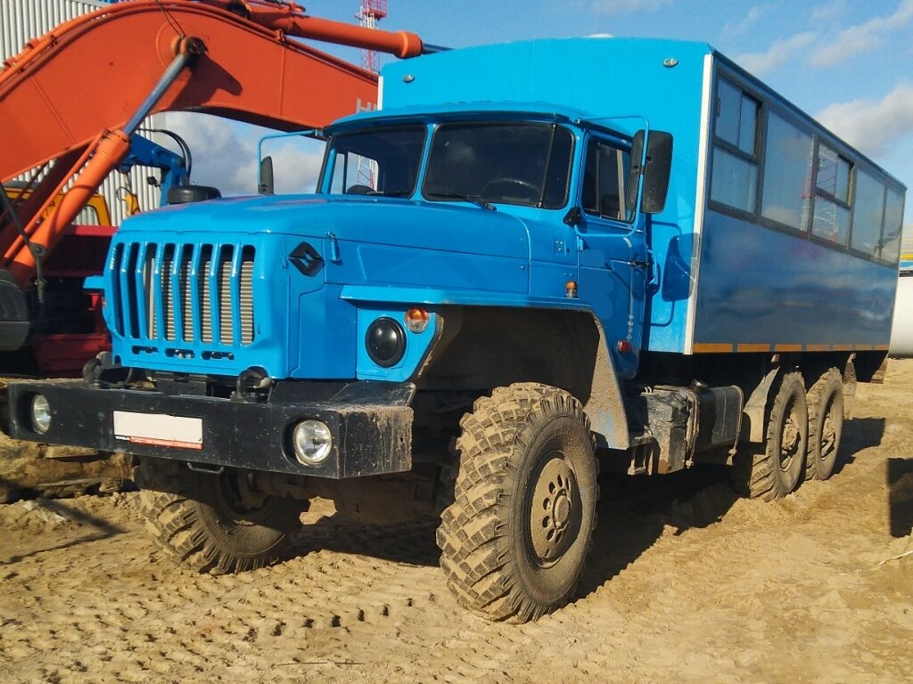 Немного жалко потраченного времени на вахте, три месяца просто выпали из жизни