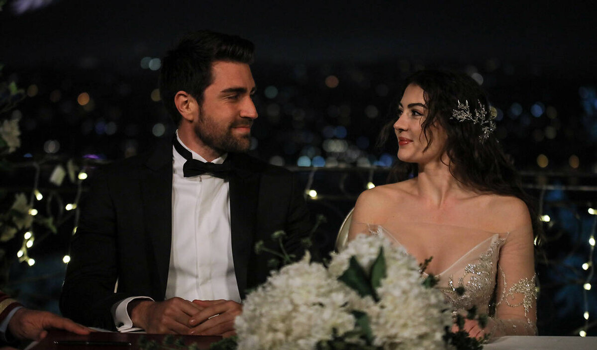 Любовь напоказ