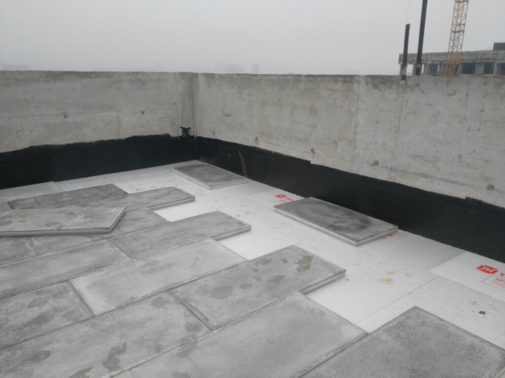 использование Ц-XPS на кровле