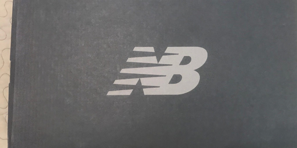 Подарок Милы, старые кроссовки