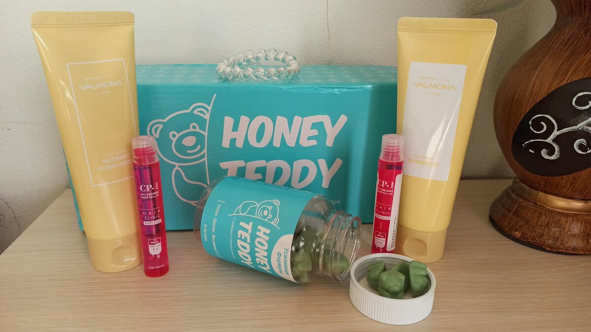 Это мой корейский бьюти бокс для волос, который рассчитан на месячный курс. В наборе 6 продуктов. Описание уже в статье)