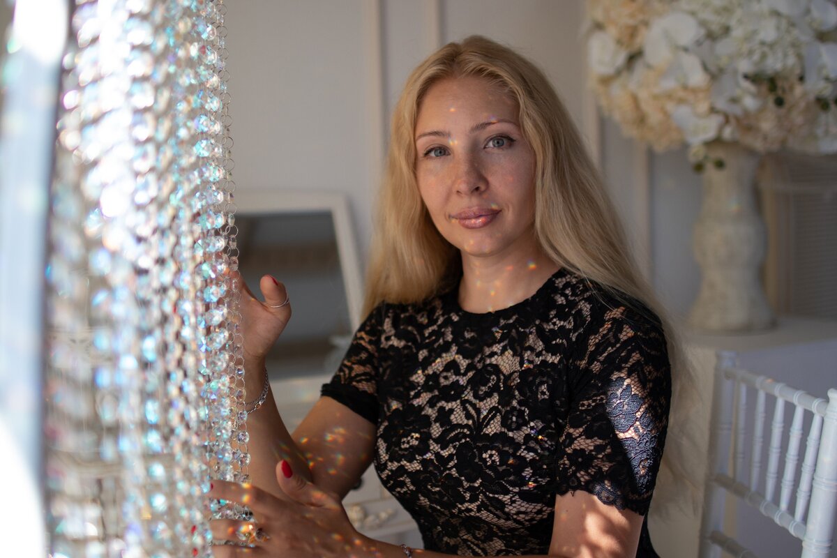 Пусть ничто не испортит Ваш праздник, давайте друг другу улыбаться, как это делаю я с фотографии