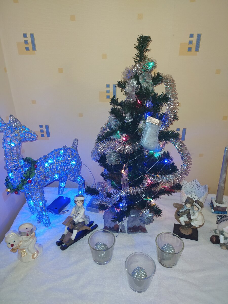 Одна из 4 композиций у меня дома