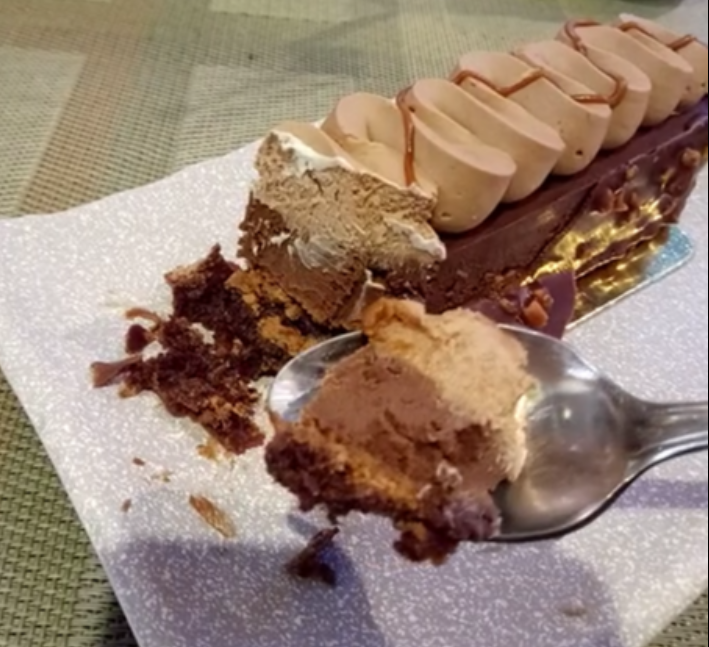 Пирожное "Три шоколада" в кафе г. Касабланка