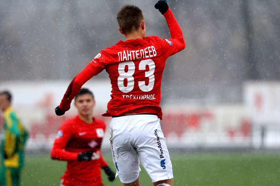 Источник: https://www.spartakworld.ru/fc-spartak/17911-vladislav-panteleev-v-spartake-est-obschaya-sistema-filosofiya-video.html