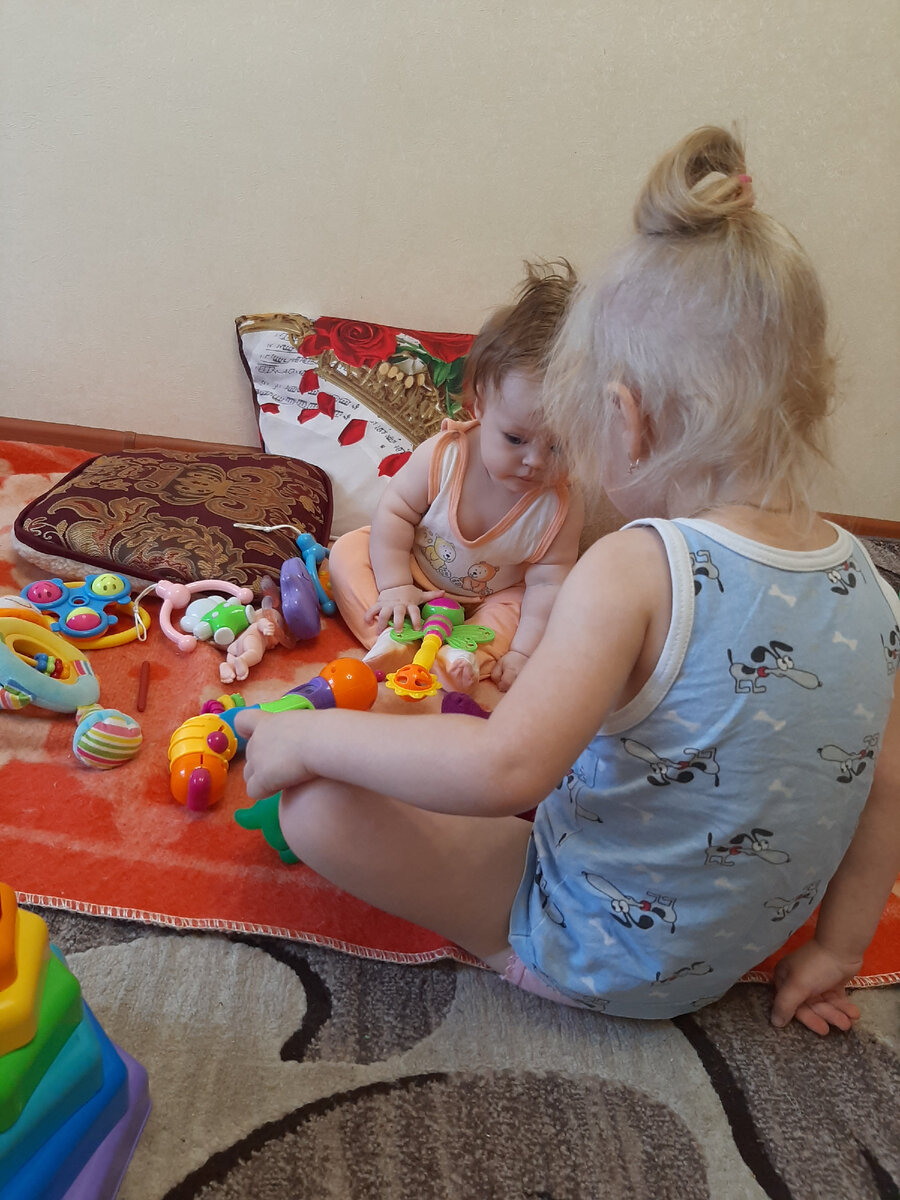 Играют