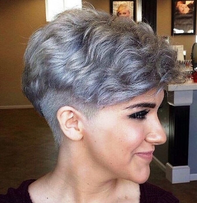 Пикантные стрижки с изюминкой для блондинок, брюнеток, рыжих и седых ...