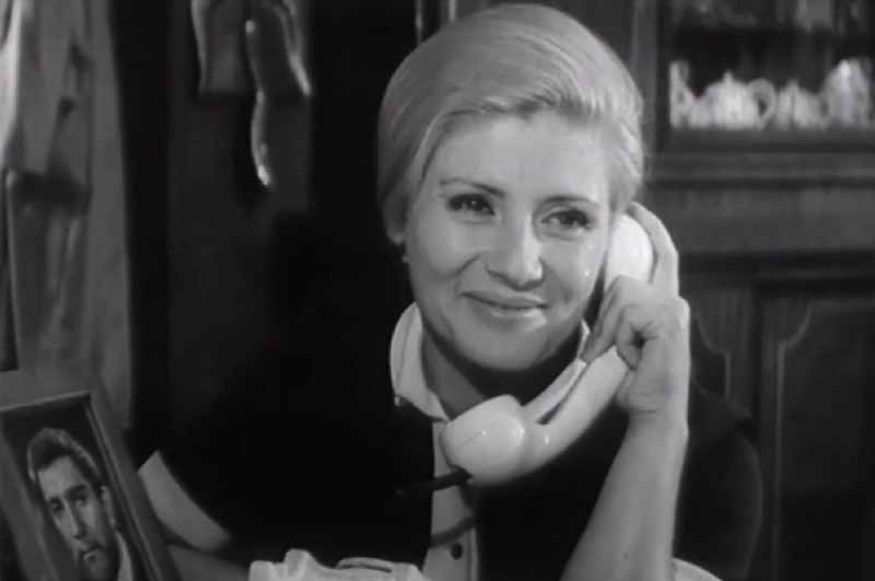 Два билета на дневной сеанс 1966 постер. Два билета на дневной сеанс 1966. Людмила чурсина в фильме два билета на дневной сеанс. Два билета на дневной сеанс фильм 1966. Александр збруев.