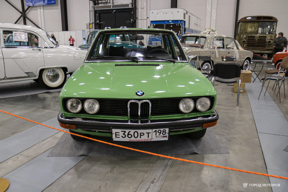 BMW E12 — с него началась 5-серия. Под капотом был 1,8-литровый мотор  мощностью всего 90 л.с. | ГОРОД МОТОРОВ | Дзен