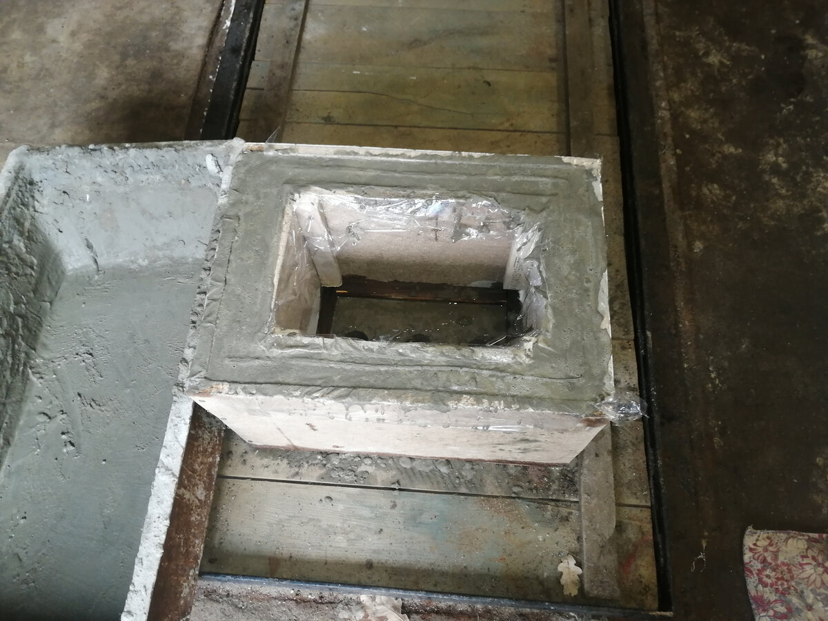 Заливка бетоном уличного вазона