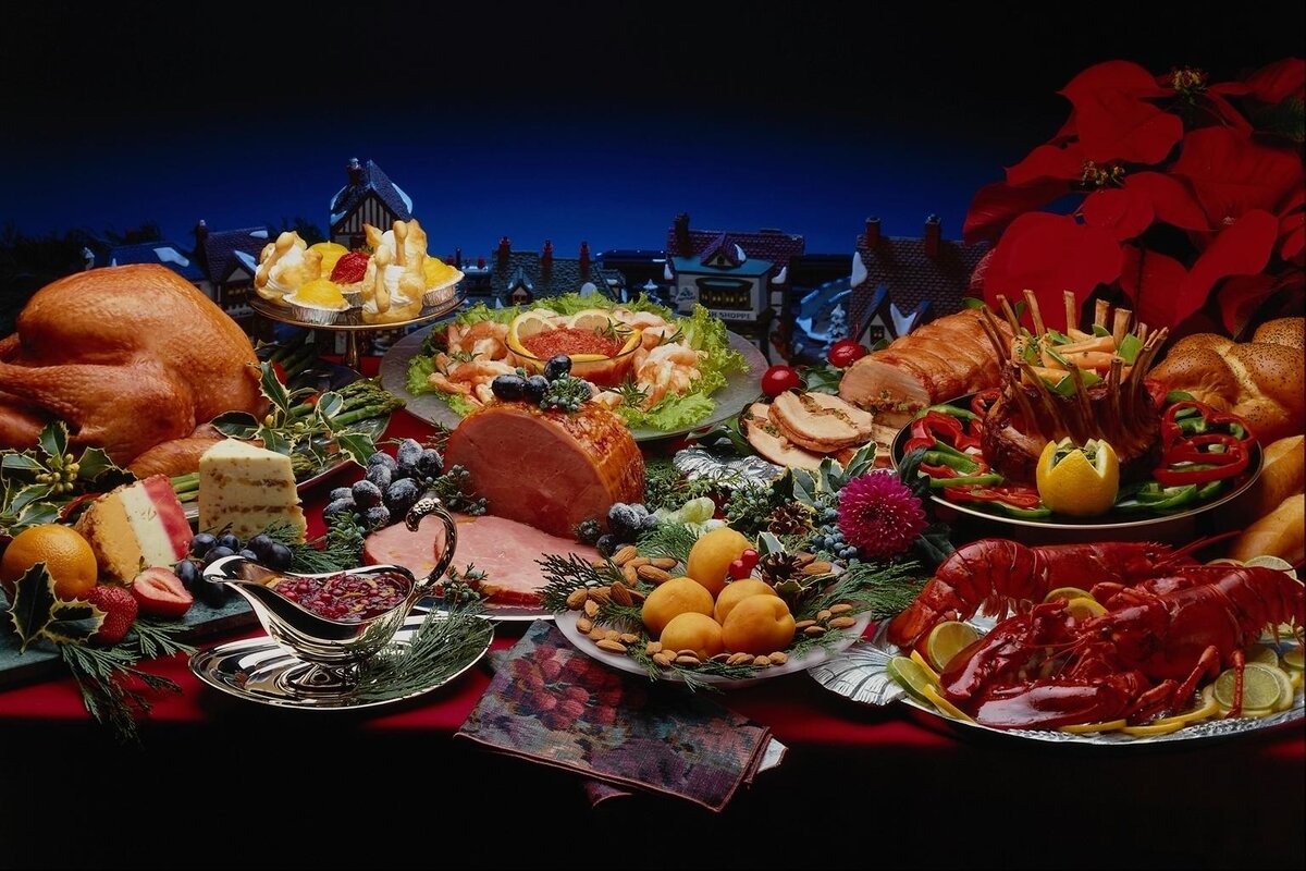 Автор и правообладатель данного изображения: https://kartinkin.net/63826-polnyj-stol-edy.html