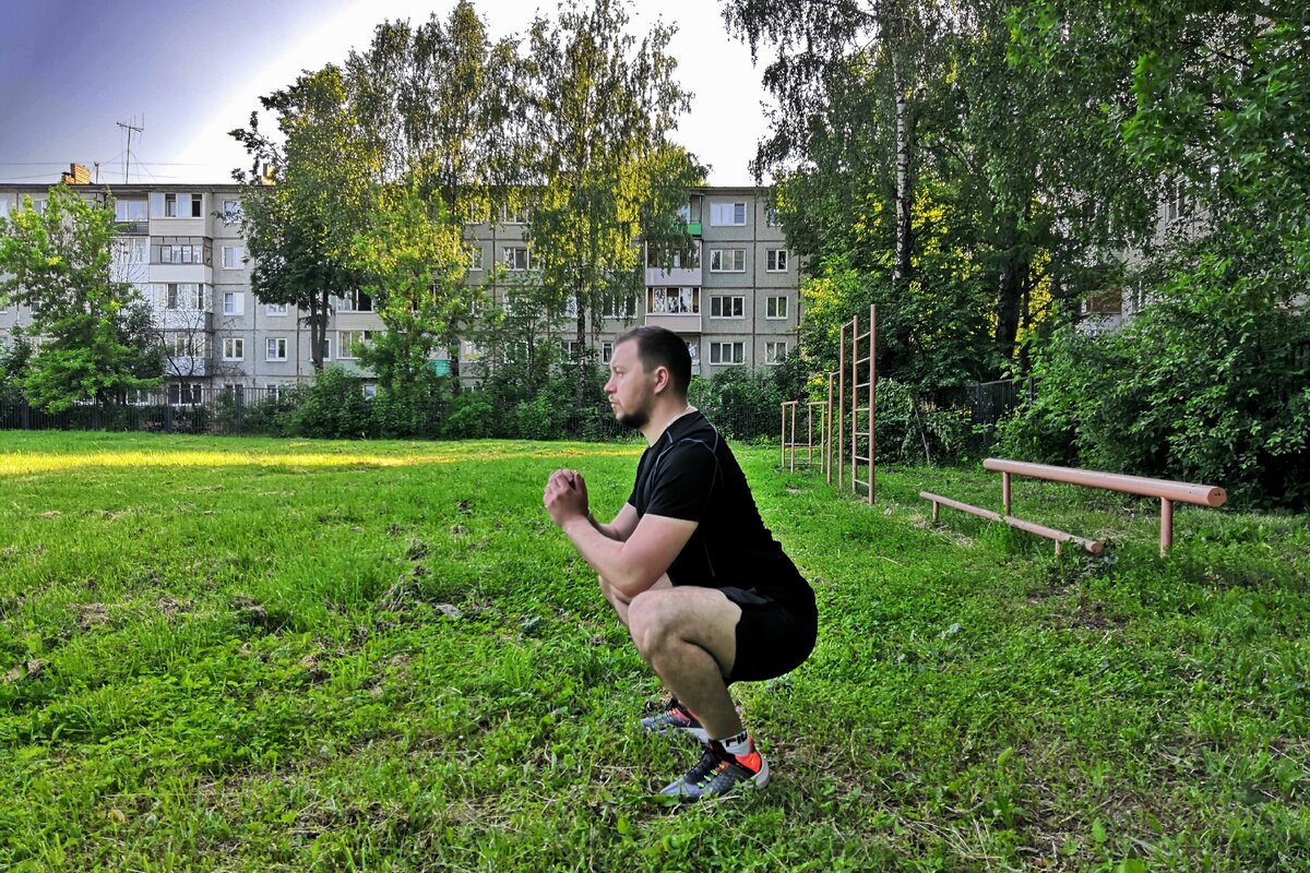 Мой, практически идеальный сед на фоне хрущевки.