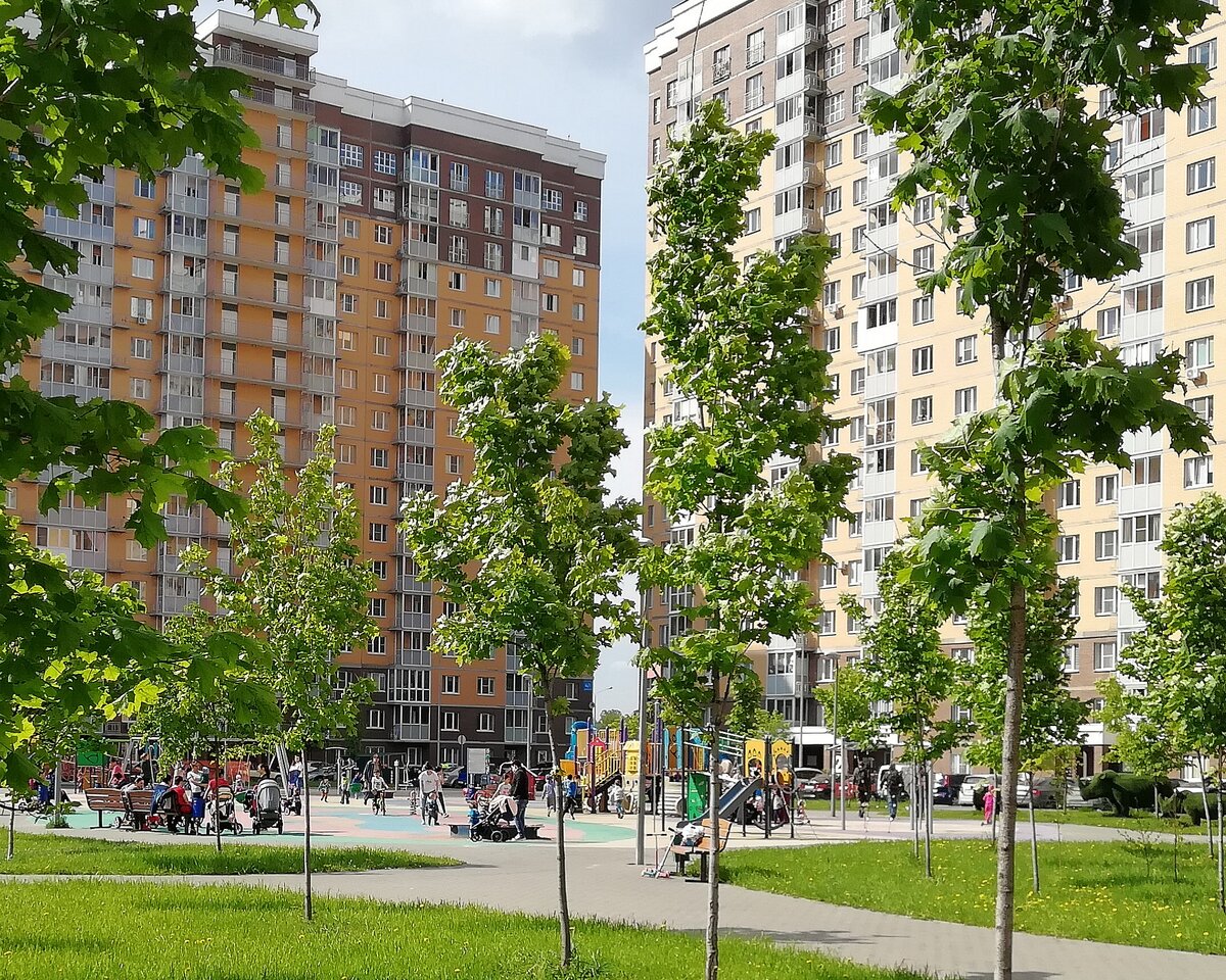 В Москве площадки замотаны, а Люберцы гуляют!