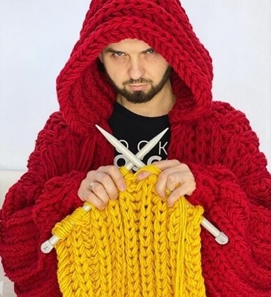 Андрей в кардиганище