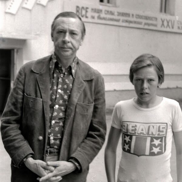 Михаил Ефремов в детстве с отцом. Фото - личный архив