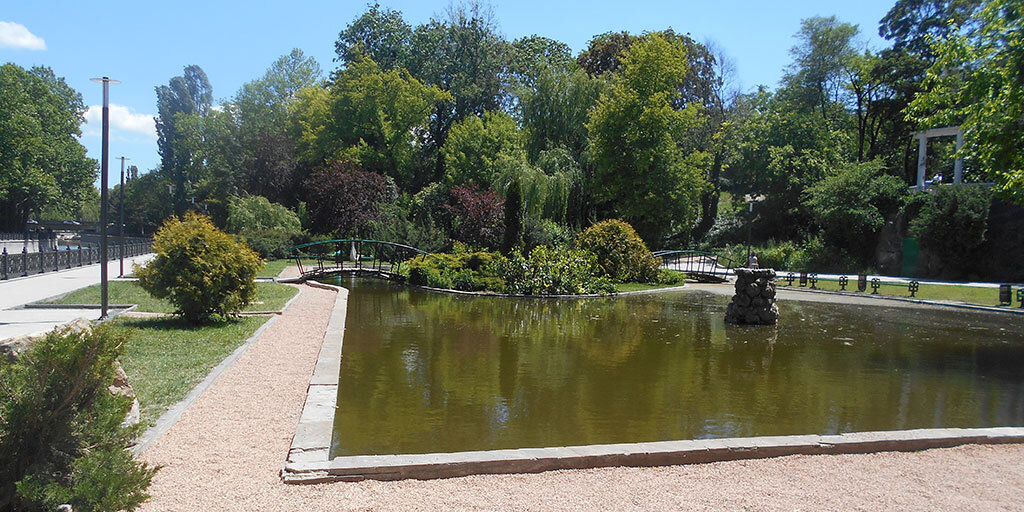 Симферополь. Городской сад около Набережной Салгира