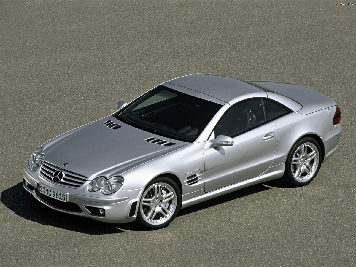 Mercedes SL-class (R230), выпускавшийся с 2001 по 2012 годы.