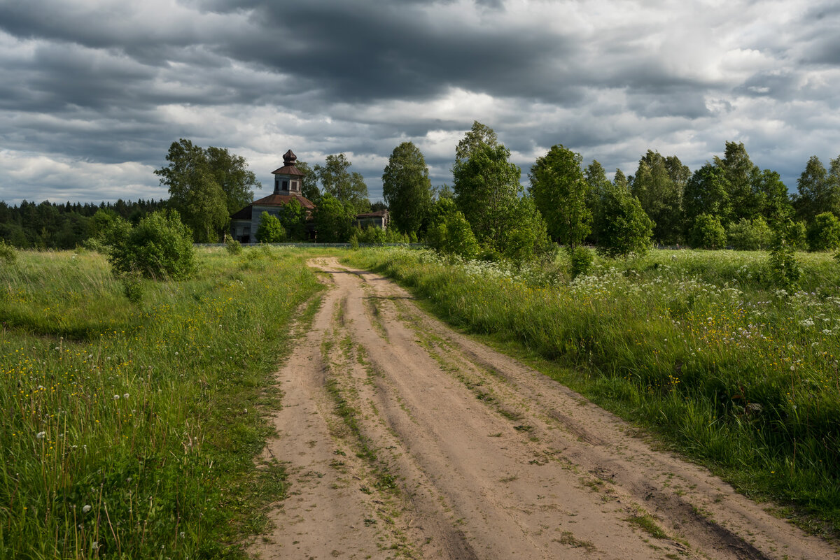 Русская деревня. Пусть старые дома, иногда опустевшие. Но нравится мне они.  Показываю наш русский север. | IvanDementievskiy . | Дзен