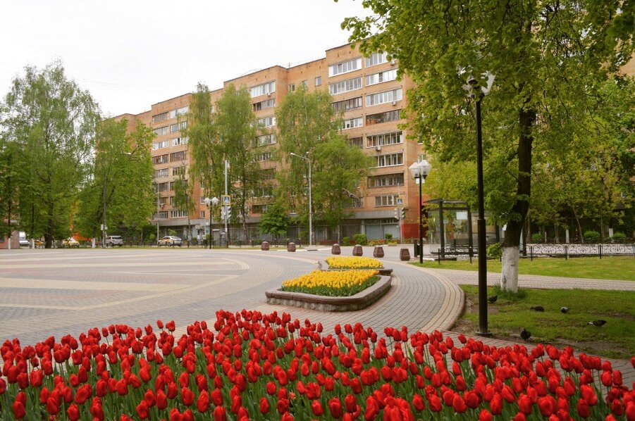 Железнодорожный московская область. Главная площадь железнодорожного Московской области. Железнодорожный Подмосковье. Железнодорожный МО бульвар цветов. Площадь Ленина в Железнодорожном Московской.