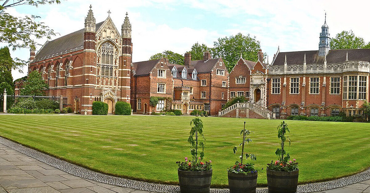 Кембриджский университет. Фото взято с сайта Google картинки.