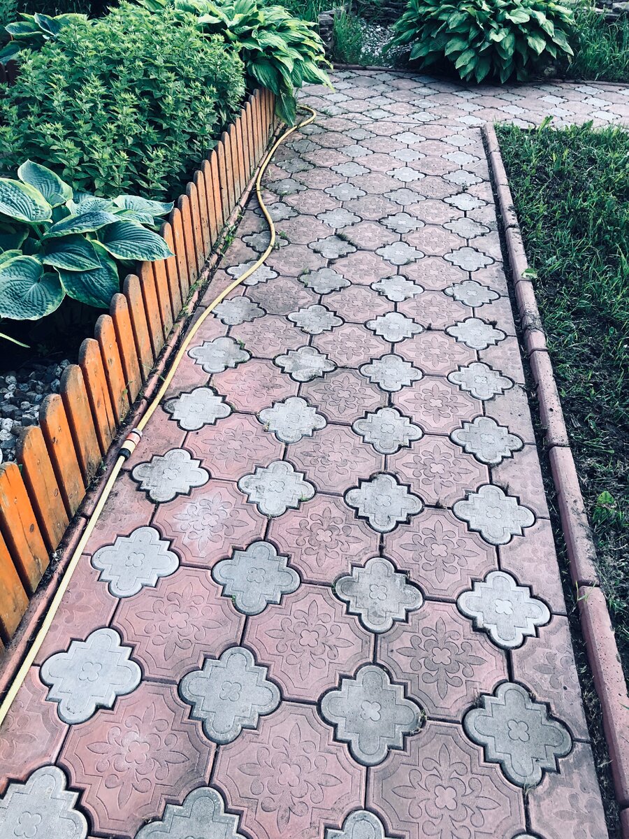 триммер для садовых дорожек. как чистить дорожки от травы. удалить дорожку. приспособление для прополки сорняков. ломаная плитка для дорожек.