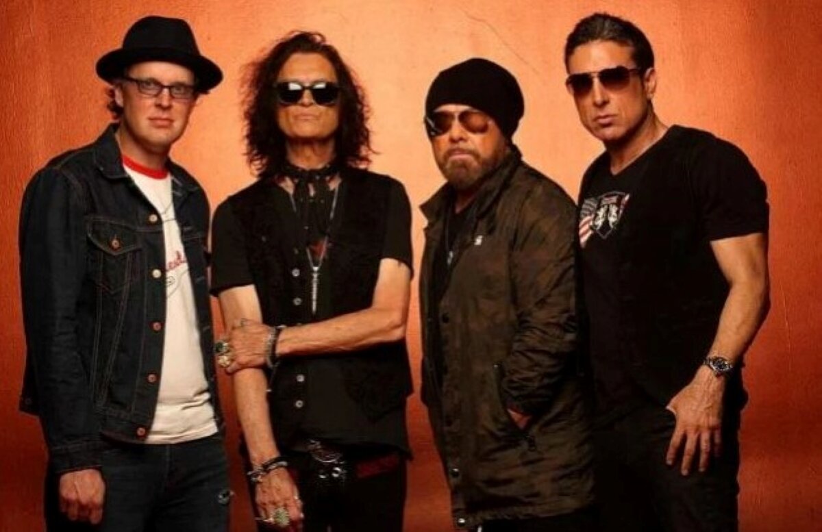 «BLACK COUNTRY COMMUNION» 
