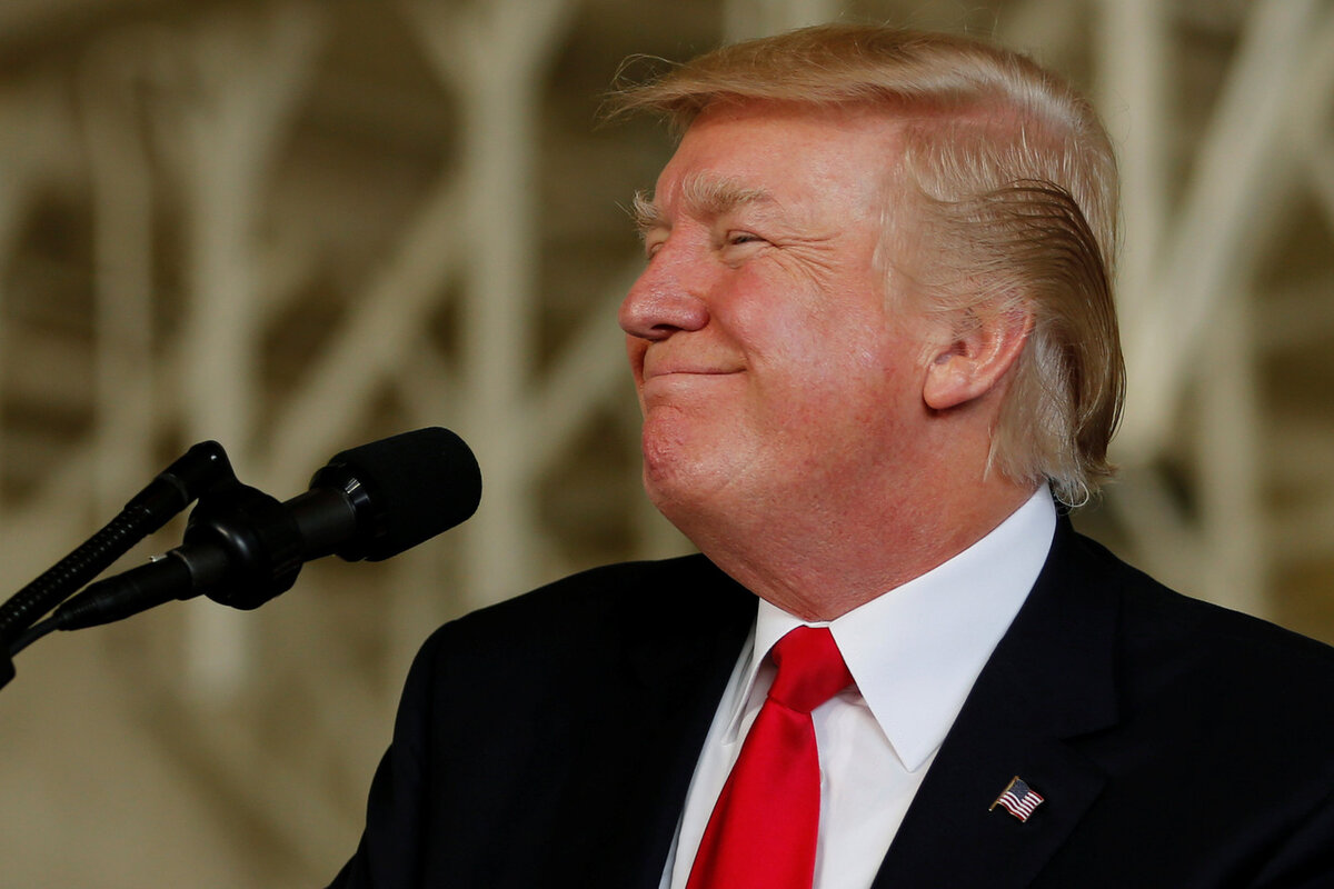 Оппоненты заговорили об импичменте Трампу сразу после его избрания президентом США в 2016 году