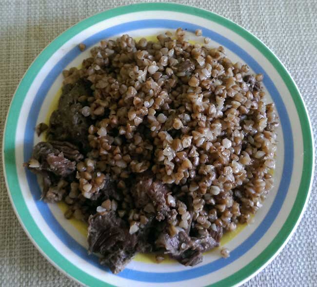 Хорошая каша получилась, с луком, ещё тушенки добавила. Фото автора "Кулинарные премудрости".