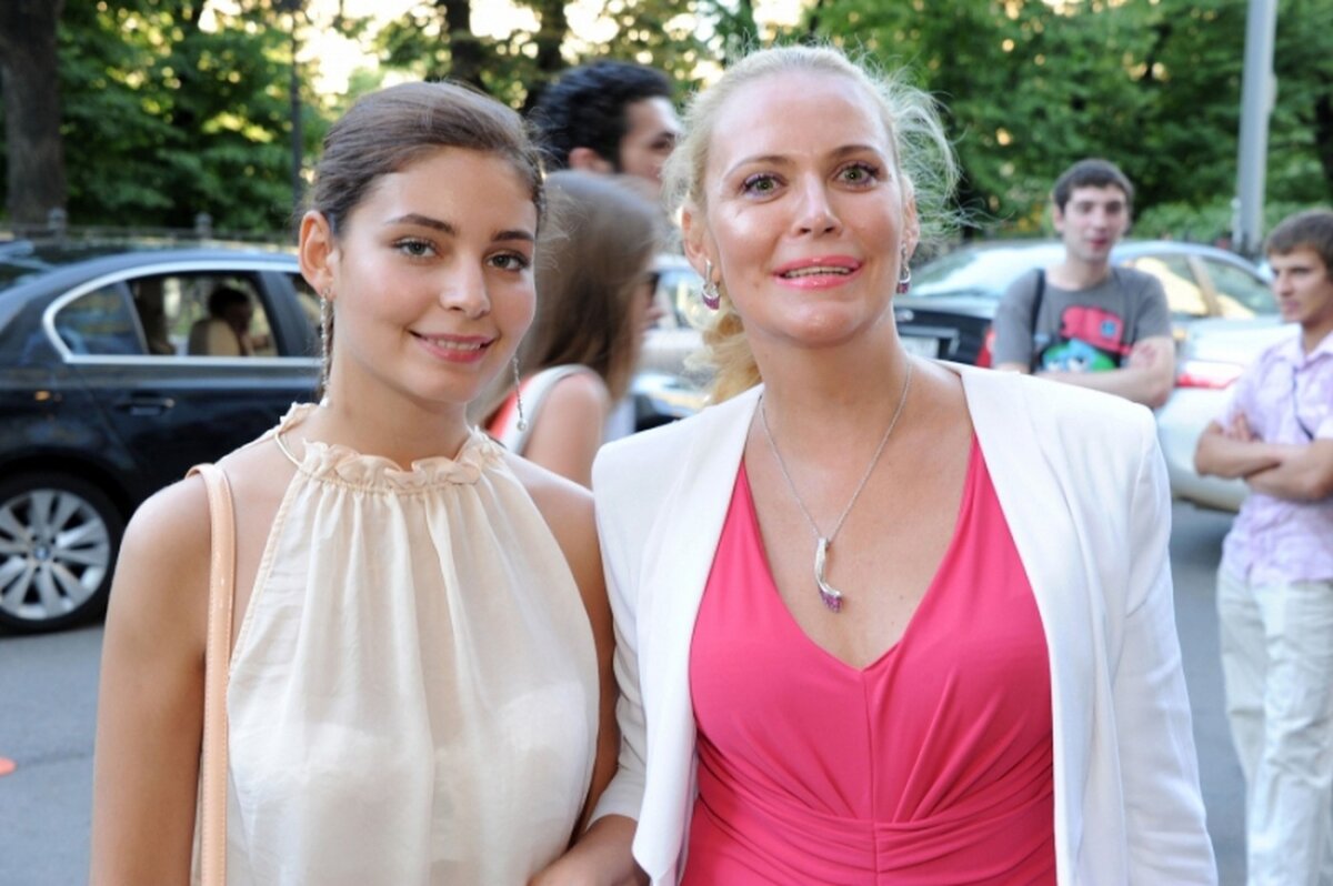 Алена Яковлева с дочерью Марией